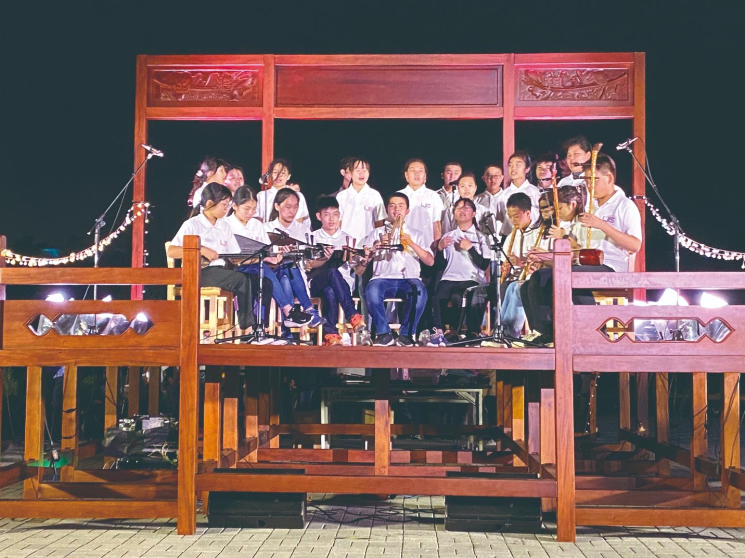 舉辦傳藝嘉年華活動，將南管音樂結合在地音樂劇演出／鹿江國際中小學提供。